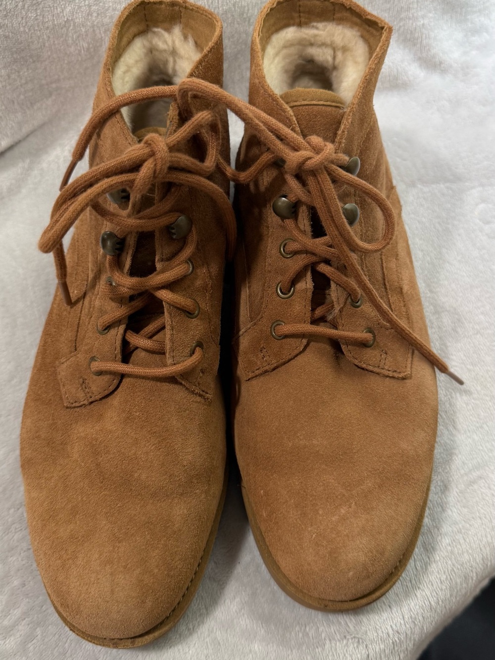 UGG Bethany Chestnut Lace Up Suede Ankle Boots Sherpa-Lined women size 9